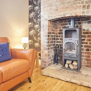 Host & - Holmedene Filey